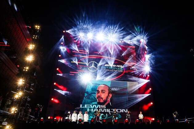 The podium: HAMILTON Lewis (gbr), Mercedes AMG F1 GP W12 E Performance, VERSTAPPEN Max (ned), Red Bull Racing Honda RB16B, BOTTAS Valtteri (fin), Mercedes AMG F1 GP W12 E Performance, portrait during the Formula 1 stc Saudi Arabian Grand Prix 2021, 21th round of the 2021 FIA Formula One World Championship, WM, Weltmeisterschaft from December 3 to 5, 2021 on the Jeddah Corniche Circuit, in Jeddah, Saudi Arabia - F1 - SAUDI ARABIAN GRAND PRIX 2021 - RACE DPPI Panoramic  20211205_GOODEN_FG0O3967