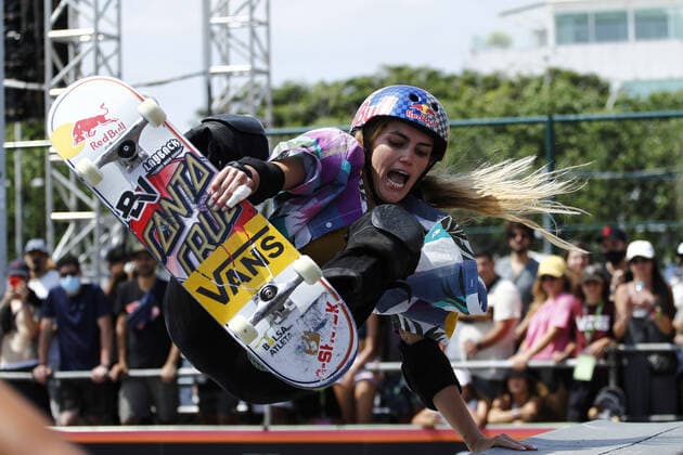 Bilder des Jahres 2021, Sport 12 Dezember Sport Themen der Woche KW48 Sport Bilder des Tages Finais do Oi STU Open Rio RIO DE JANEIRO, RJ - 05.12.2021: FINAIS DO OI STU OPEN RIO - It took place this Sunday (5), at Praça Duó, in Barra da Tijuca, the finals of the Street and Park categories for women and men at Oi STU Open Rio. The event was attended by great names in national and international skateboarding. (Photo: Lorando Labbe Fotoarena) x2150456x  LorandoxLabbe