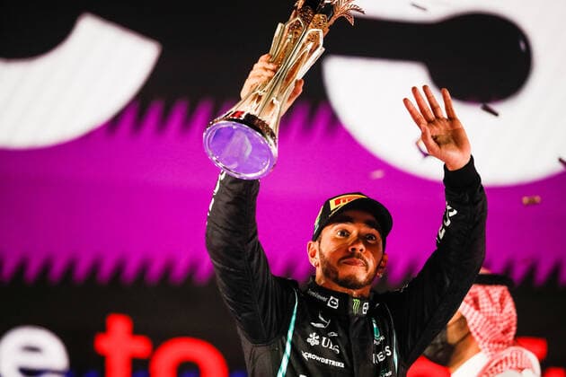 podium HAMILTON Lewis (gbr), Mercedes AMG F1 GP W12 E Performance, portrait during the Formula 1 stc Saudi Arabian Grand Prix 2021, 21th round of the 2021 FIA Formula One World Championship, WM, Weltmeisterschaft from December 3 to 5, 2021 on the Jeddah Corniche Circuit, in Jeddah, Saudi Arabia - F1 - SAUDI ARABIAN GRAND PRIX 2021 - RACE DPPI Panoramic  00121043__V2_8048