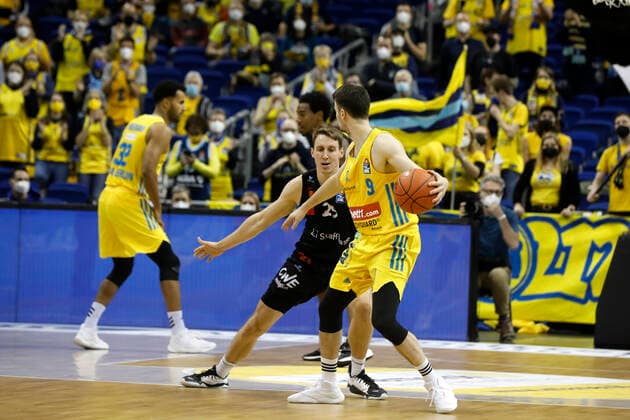 05 12 2021, easyCredit Basketball Bundesliga, BBL, 2021 2022 season, mens, Alba Berlin Chemnitz Niners Jonas Mattisseck, Alba Berlin Berlin Mercedes Benz Arena Berlin Germany