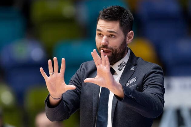 Fraport Skyliners HAKRO Merlins Crailsheim, easyCredit BBL Head Coach Sebastian Gleim Merlins Crailsheim Basketball match of the easyCredit BBL between Fraport Skyliners and HAKRO Merlins Crailsheim on 5 December 2021 at Fraport Arena in Frankfurt am Main , Frankfurt am Main Hesse Germany Fraport Arena