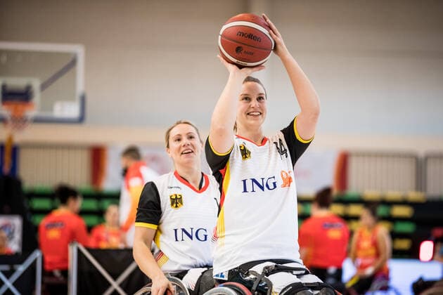 European Championship Wheelchair Basketball 06 12 2021 MADRID, SPAIN December 6 Wheelchair Basketball, Germany vs Spain Women, on Day 3 of the European Championship Wheelchair Basketball on 06 12 2021 at Polid Municipal Francisco Fernandez Ochoa in Madrid, Spain Svenja Mayer Germany, 13 , Lena Knippelmeyer Germany, 14 Copyright: xBEAUTIFULxSPORTS Wunderlx