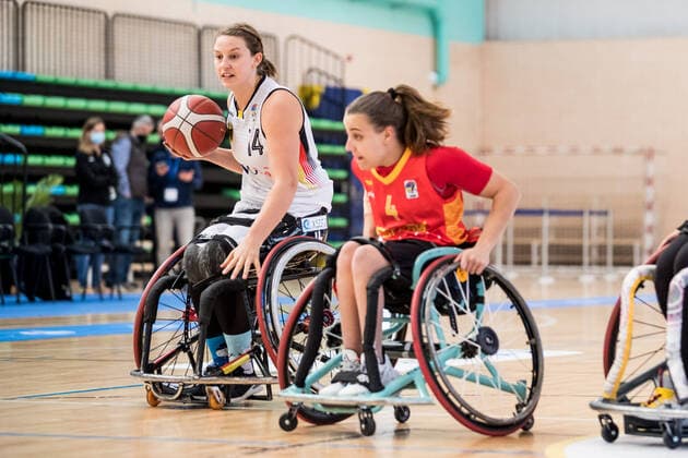 European Championship Wheelchair Basketball 06 12 2021 MADRID, SPAIN December 6 Wheelchair Basketball, Germany vs Spain Women, on Day 3 of the European Championship Wheelchair Basketball on 06 12 2021 at Polid Municipal Francisco Fernandez Ochoa in Madrid, Spain Lena Knippelmeyer Germany, 14 , Lourdes Ortega Spain, 4 Copyright: xBEAUTIFULxSPORTS Wunderlx