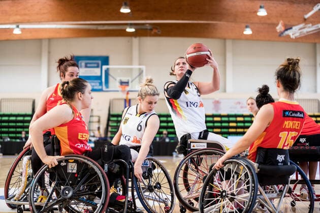 European Championship Wheelchair Basketball 06 12 2021 MADRID, SPAIN December 6 Wheelchair Basketball, Germany vs Spain Women, on Day 3 of the European Championship Wheelchair Basketball on 06 12 2021 at Polid Municipal Francisco Fernandez Ochoa in Madrid, Spain Virgina Perez Spain, 11 , Catharina Weiss Germany, 6 , Katharina Lang Germany, 8 , Almudena Montiel Spain, 15 Copyright: xBEAUTIFULxSPORTS Wunderlx