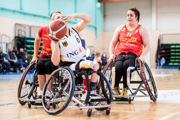 European Championship Wheelchair Basketball 06 12 2021 MADRID, SPAIN December 6 Wheelchair Basketball, Germany vs Spain Women, on Day 3 of the European Championship Wheelchair Basketball on 06 12 2021 at Polid Municipal Francisco Fernandez Ochoa in Madrid, Spain Catharina Weiss Germany, 6 , Virgina Perez Spain, 11 Copyright: xBEAUTIFULxSPORTS Wunderlx