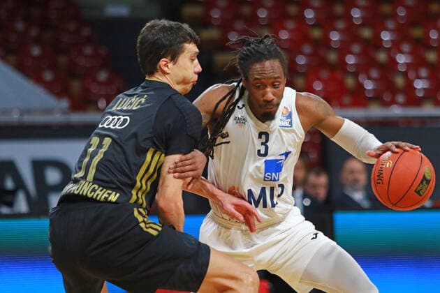 11 Vladimir Lucic FCBB red, vs 3 Robert Lowery MLP Academics Heidelberg Basketball BBL FC Bayern Munich vs MLP Academics Heidelberg, at Audi Dome on 06 12 2021 PHOTO Mladen Lackovic LakoPress