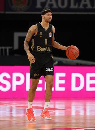 Nick Weiler Babb Bayern Basketball, 0 on the ball GER, FC Bayern Basketball vs Academics Heidelberg, Basketball, 1 Bundesliga, Season 2021 2022, 06 12 2021, GER, FC Bayern Basketball vs Academics Heidelberg, Basketball, 1 Bundesliga, Season 2021 2022, 06 12 2021, Muenchen Copyright: xEIBNER MarcelxEngelbrechtx EP_EER