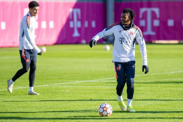 Omar Richards 3 FC Bayern Muenchen , FC Bayern Muenchen final training FC Barcelona, 2021 2022 season at Saebener Strasse 07 12 2021 Muenchen Bavaria Germany. Copyright: xkolbert-press UlrichxGamelx