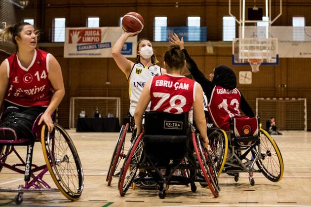 European Championship Wheelchair Basketball 07 12 2021 MADRID, SPAIN December 7 Wheelchair Basketball, Germany vs Turkey Women, on Day 4 of the European Championship Wheelchair Basketball on 07 12 2021 at Polid Municipal Marques de Samaranch in Madrid, Spain Lena Knippelmeyer Germany, 14 , Ebru Cam Turkey, 78 , Rabia Akyuerek Turkey, 13 Copyright: xBEAUTIFULxSPORTS Wunderlx
