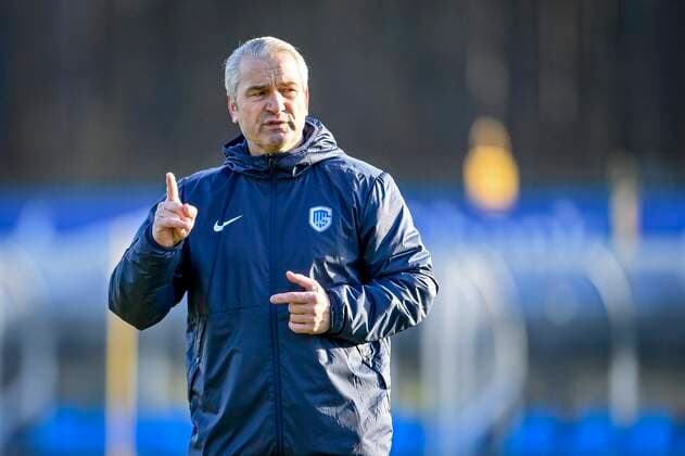 Genk, Belgium - December 08 : Bernd Storck head coach of KRC Genk during the training of the media activity before the uefa europa league match between KRC Genk and Rapid Wien on December 8, 2021 in Genk, Belgium, 08 12 2021 ( Media Activity befor KRC Genk v Rapid Wien - Europa League PhotoNews Panoramic 