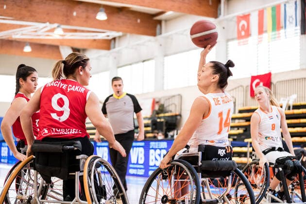 European Championship Wheelchair Basketball 08 12 2021 MADRID, SPAIN December 8 Wheelchair Basketball, Netherlands vs Turkey Women, on Day 5 of the European Championship Wheelchair Basketball on 08 12 2021 at Polid Municipal Francisco Fernandez Ochoa in Madrid, Spain Naciye Cakir Turkey, 9 , Carina De Rooij Netherlands, 14 Copyright: xBEAUTIFULxSPORTS Wunderlx