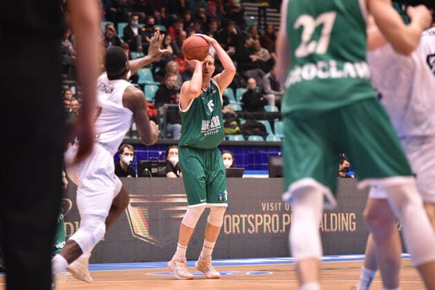 7DAYS EUROCUP KOSZYKOWKA MEZCZYZN 6 KOLEJKA MECZ WKS SLASK WROCLAW - HAMBURG TOWERS 7DAYS EUROCUP BASKETBALL MANS MATCH WKS SLASK WROCLAW - HAMBURG TOWERS MICHAL GABINSKI FOT. PRZEMYSLAW KAROLCZUK 400MM.PL NEWSPIX.PL --- Newspix.pl  211208_slask_hamburg_KAR-22