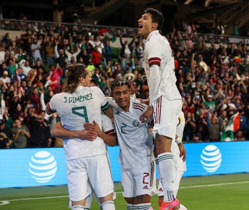 December 8, 2021: Team Mexico celebrates after scoring a goal in the first half of an International Friendly, Länderspiel, Nationalmannschaft soccer match between Mexico and Chile on December 8, 2021 in Austin, Texas. - ZUMAc201 20211208_zap_c201_009 Copyright: xScottxColemanx