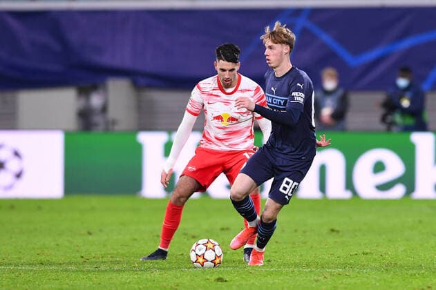 Football Champions League matchday 6 RB Leipzig Manchester City on 07 11 2021 at the Red Bull Arena in Leipzig Dominik Szoboszlai Leipzig , left Cole Palmer Manchester , right xHDx