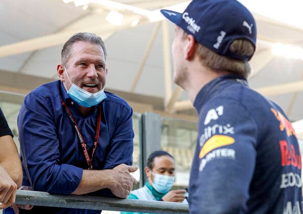 33 Max Verstappen NED, Red Bull Racing and his father Jos Verstappen, F1 Grand Prix of Abu Dhabi at Yas Marina Circuit on December 9, 2021 in Abu Dhabi, United Arab Emirates Photo by HOCH ZWEI Abu Dhabi United Arab Emirates