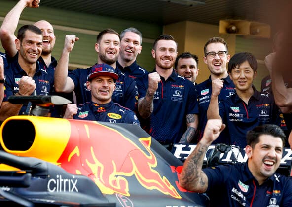 33 Max Verstappen NED, Red Bull Racing , F1 Grand Prix of Abu Dhabi at Yas Marina Circuit on December 9, 2021 in Abu Dhabi, United Arab Emirates Photo by HOCH ZWEI Abu Dhabi United Arab Emirates