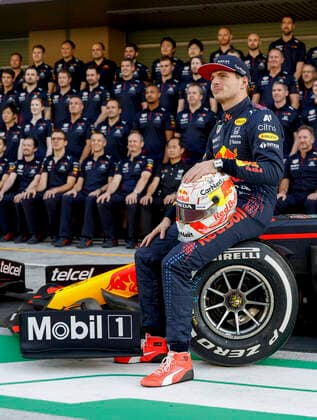 33 Max Verstappen NED, Red Bull Racing , F1 Grand Prix of Abu Dhabi at Yas Marina Circuit on December 9, 2021 in Abu Dhabi, United Arab Emirates Photo by HOCH ZWEI Abu Dhabi United Arab Emirates