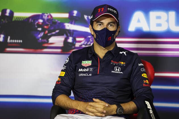 PEREZ Sergio (mex), Red Bull Racing Honda RB16B, portrait, Thursday press conference, PK, Pressekonferenz during the Formula 1 Etihad Airways Abu Dhabi Grand Prix 2021, 22th round of the 2021 FIA Formula One World Championship, WM, Weltmeisterschaft from December 10 to 12, 2021 on the Yas Marina Circuit, in Yas Island, Abu Dhabi - F1 - ABU DHABI GRAND PRIX 2021 DPPI Panoramic  00121045_AV6_4642.JPG