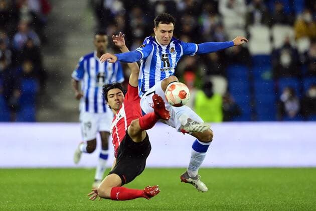 SAN SEBASTIAN lr Erick Gutierrez of PSV Eindhoven, Martin Zubimendi of Real Sociedad during the UEFA Europa League match between Real Sociedad and PSV Eindhoven at Estadio de Anoeta on December 9, 2021 in San Sebastian, Spain ANP OLAF KRAAK UEFA Europa League 2021 2022 xVIxANPxSportx xxANPxIVx 441831761