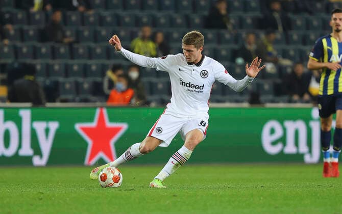 09 12 2021, Football UEFA Europa League, Fenerbahce SK Istanbul Eintracht Frankfurt, emonline, emspor, v l , Kristijan Jakic Eintracht Frankfurt DFL DFB REGULATES PROHIBIT ANY USE OF PHOTOGRAPHS AS IMAGE SEQUENCES AND OR QUASI VIDEO xdcx Copyright: HMBxMedia Claus