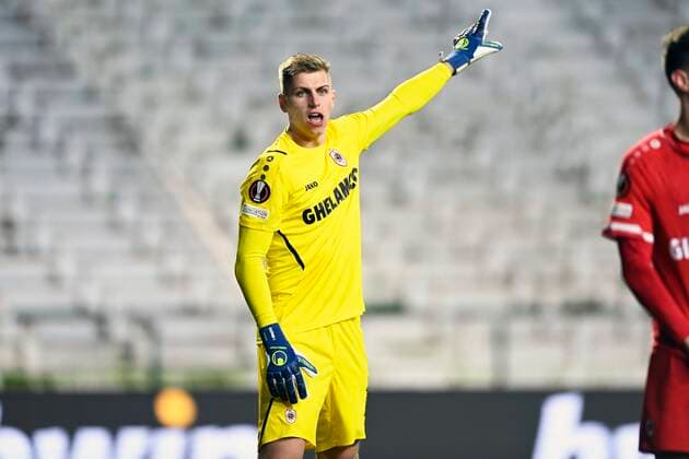 ANTWERPEN, BELGIUM - DECEMBER 09 : Jean Butez goalkeeper of Antwerp FC issues instructions during the UEFA Europa League Group Stage - Group D match between Antwerp FC and Olympiacos FC at the Bosuil stadium on December 09, 2021 in Antwerpen, Belgium, 9 12 2021 ( Antwerp FC v Olympiacos FC : UEFA Europa League PhotoNews Panoramic 