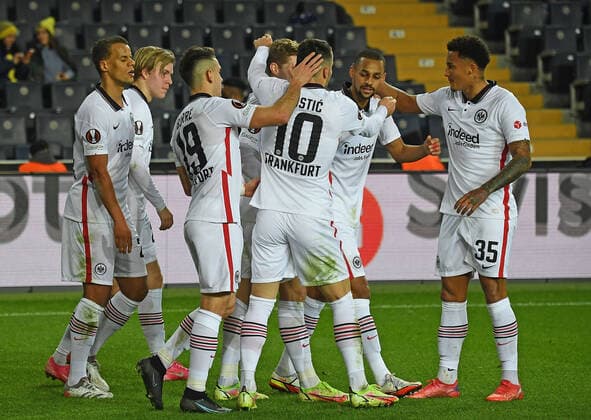 09 12 2021, xjhx, football UEFA Europa League, Fenerbahce Istanbul Eintracht Frankfurt emspor, v l goal celebration after the goal celebrating the goal celebrate 0 1 by Djibril Sow Eintracht Frankfurt DFL DFB REGULATIONS PROHIBIT ANY USE OF PHOTOGRAPHS as IMAGE SEQUENCES and or QUASI VIDEO Istanbul