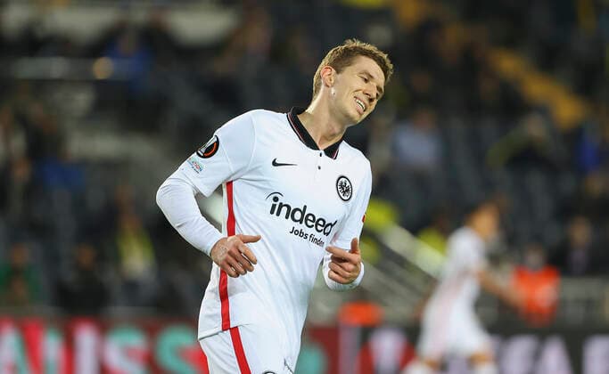 09 12 2021, Football UEFA Europa League, Fenerbahce SK Istanbul Eintracht Frankfurt, emonline, emspor, v l , Kristijan Jakic Eintracht Frankfurt disappointed, disappointed looking, dissapointed, sad, frustrated, frustrated DFL DFB REGULATES PROHIBIT ANY USE OF PHOTOGRAPHS AS IMAGE SEQUENCES AND OR QUASI VIDEO xdcx Copyright: HMBxMedia Claus