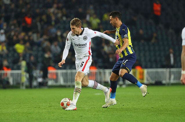 09 12 2021, Football UEFA Europa League, Fenerbahce SK Istanbul Eintracht Frankfurt, emonline, emspor, v l , Kristijan Jakic Eintracht Frankfurt , Irfan Can Kahveci Fenerbahce Istanbul DFL DFB REGULATIONS PROHIBIT ANY USE OF PHOTOGRAPHS AS IMAGE SEQUENCES AND OR QUASI VIDEO xdcx Copyright: HMBxMedia Claus