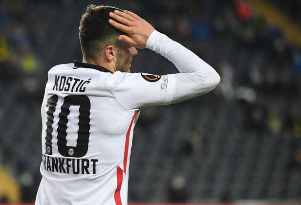 09 12 2021, xjhx, football UEFA Europa League, Fenerbahce Istanbul Eintracht Frankfurt emspor, v l Filip Kostic Eintracht Frankfurt disappointed sad frustrated dissapointed DFL DFB REGULATES PROHIBIT ANY USE OF PHOTOGRAPHS as IMAGE SEQUENCES and or QUASI VIDEO Istanbul