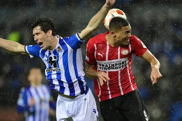 SAN SEBASTIAN lr Aritz Elustondo of Real Sociedad, Carlos Vinicius of PSV Eindhoven during the UEFA Europa League match between Real Sociedad and PSV Eindhoven at Estadio de Anoeta on December 9, 2021 in San Sebastian, Spain ANP OLAF KRAAK UEFA Europa League 2021 2022 xVIxANPxSportx xxANPxIVx 441836777