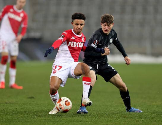 SOCCER - UEFA EL, Sturm vs Monaco GRAZ,AUSTRIA,09.DEC.21 - SOCCER - UEFA Europa League, group stage, SK Sturm Graz vs AS Monaco. Image shows Sofiane Diop (Monaco) and Moritz Wels (Sturm).  GEPAxpictures xMJxPaul