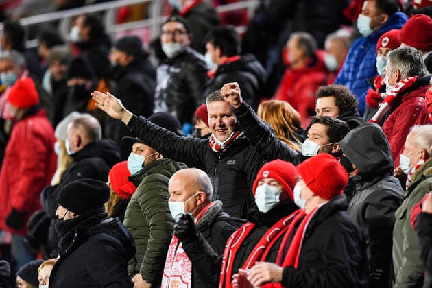 Antwerp s supporter pictured after an Europa League game between Belgian soccer team Royal Antwerp FC and Greek soccer team Olympiacos F.C., Thursday 09 December 2021, in Antwerp, Belgium, on the sixth and last day in Group D of the UEFA Europa League group stage. TOMxGOYVAERTS  x3152961x