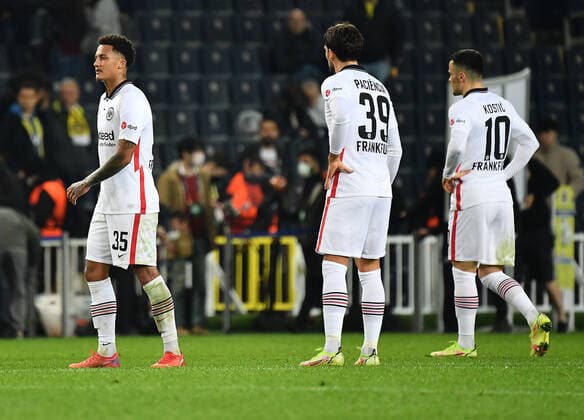 09 12 2021, xjhx, football UEFA Europa League, Fenerbahce Istanbul Eintracht Frankfurt emspor, v l Tuta Eintracht Frankfurt Goncalo Paciencia Eintracht Frankfurt Filip Kostic Eintracht Frankfurt DFL DFB REGULATIONS PROHIBIT ANY USE OF PHOTOGRAPHS as IMAGE SEQUENCES and or QUASI VIDEO Istanbul
