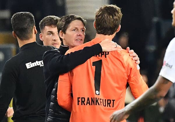 09 12 2021, xjhx, football UEFA Europa League, Fenerbahce Istanbul Eintracht Frankfurt emspor, v l coach Oliver Glasner Eintracht Frankfurt zautz Kevin Trapp Eintracht Frankfurt DFL DFB REGULATIONS PROHIBIT ANY USE OF PHOTOGRAPHS as IMAGE SEQUENCES and or QUASI VIDEO Istanbul