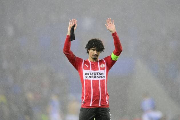 SAN SEBASTIAN Andre Ramalho of PSV PSV lose 3 0 in the UEFA Europa League match against Real Sociedad at Estadio de Anoeta on December 9, 2021 in San Sebastian, Spain ANP OLAF KRAAK UEFA Europa League 2021 2022 xVIxANPxSportx xxANPxIVx 441838058