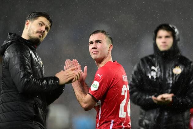SAN SEBASTIAN Mario Gotze of PSV Eindhoven PSV lose 3 0 in the UEFA Europa League match against Real Sociedad at Estadio de Anoeta on December 9, 2021 in San Sebastian, Spain ANP OLAF KRAAK UEFA Europa League 2021 2022 xVIxANPxSportx xxANPxIVx 441838062