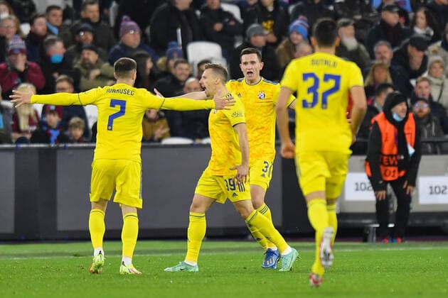 Football - UEFA Europe League - Group H - Round Six - West Ham United vs Dinamo Zagreb - London Stadium - Thursday 9th December 2021. Dinamo Zagreb s Mislav Orsic (99) celebrates scoring the opening goal. COLORSPORT Ashley Western 