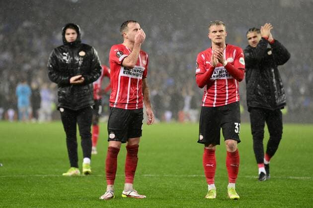 SAN SEBASTIAN Mario Gotze PSV lose 3 0 in the UEFA Europa League match against Real Sociedad at Estadio de Anoeta on December 9, 2021 in San Sebastian, Spain ANP OLAF KRAAK UEFA Europa League 2021 2022 xVIxANPxSportx xxANPxIVx 441838302