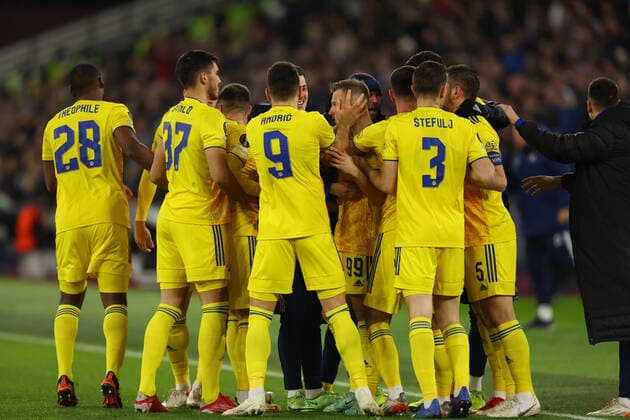 9th December 2021; London Stadium, London, England; Europa League football West Ham versus Dinamo Zagreb; Mislav Or& x161;i& x107; of GNK Dinamo Zagreb celebrates with team mates as he scores for 0-1 in the 3rd minute  ActionPlus12346564 ShaunxBrooks