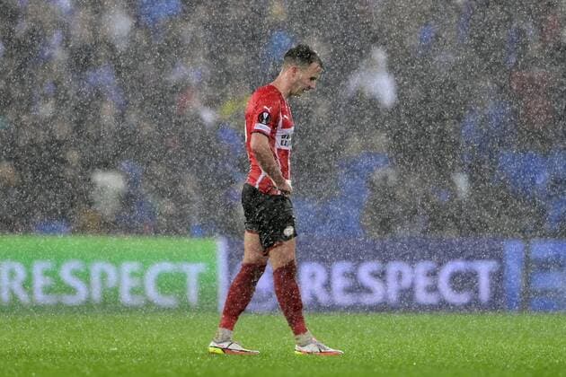 SAN SEBASTIAN Mario Gotze of PSV Eindhoven PSV lose 3 0 in the UEFA Europa League match against Real Sociedad at Estadio de Anoeta on December 9, 2021 in San Sebastian, Spain ANP OLAF KRAAK UEFA Europa League 2021 2022 xVIxANPxSportx xxANPxIVx 441838950