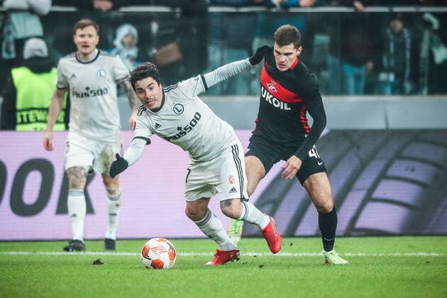 09.12.2021 Warszawa Pilka nozna Liga Europy 2021 2022, faza grupowa Legia Warszawa - Spartak Moskwa N z Josue Pesqueira, Roman Zobnin Foto Adam Starszynski PressFocus 09.12.2021 Warsaw Football Europa League 2021 2022, group stage Legia Warszawa - Spartak Moscow Josue Pesqueira, Roman Zobnin Credit Adam Starszynski PressFocus NEWSPIX.PL --- Newspix.pl  20211209PF_AS030