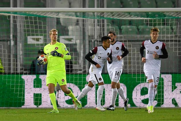 FCM s Jonas Lössl during the UEFA Europa League Group F football match between PFC Ludogorets and FC Midtjylland on December 9, 2021 at the Ludogorets Arena in Razgrad Photo by Alex Nicodim Ritzau Scanpix, Razgrad  Copyright: RitzauxScanpix AlexxNicodimx spdk20211209-213343-L