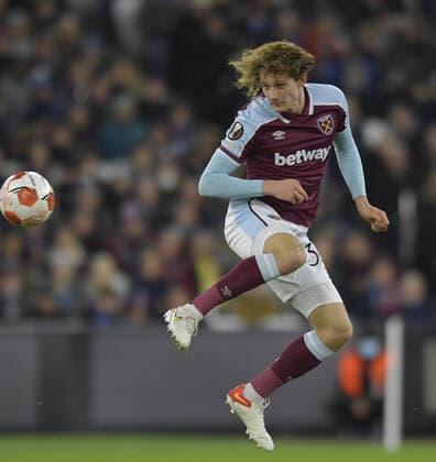 Mandatory Credit: Photo by James GriffithsWest Ham United Shutterstock (12637613ad) Alex Kral of West Ham United in action West Ham United v Dinamo Zagreb, UEFA Europa League, Group H, Football, London Stadium, London, UK - 09 Dec 2021 EDITORIAL USE ONLY No use with unauthorised audio, video, data, fixture lists, club league logos or live services. Online in-match use limited to 120 images, no video emulation. No use in betting, games or single club league player publications. West Ham United v Dinamo Zagreb, UEFA Europa League, Group H, Football, London Stadium, London, UK - 09 Dec 2021 EDITORIAL USE ONLY No use with unauthorised audio, video, data, fixture lists, club league logos or live services. Online in-match use limited to 120 images, no video emulation. No use in betting, games or single club league player publications.  Copyright: xJamesxGriffithsWestxHamxUnited Shutterstockx 12637613ad