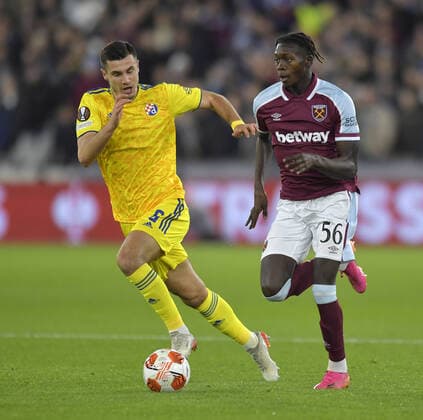Mandatory Credit: Photo by James GriffithsWest Ham United Shutterstock (12637613aa) Emmanuel Longelo of West Ham United in action West Ham United v Dinamo Zagreb, UEFA Europa League, Group H, Football, London Stadium, London, UK - 09 Dec 2021 EDITORIAL USE ONLY No use with unauthorised audio, video, data, fixture lists, club league logos or live services. Online in-match use limited to 120 images, no video emulation. No use in betting, games or single club league player publications. West Ham United v Dinamo Zagreb, UEFA Europa League, Group H, Football, London Stadium, London, UK - 09 Dec 2021 EDITORIAL USE ONLY No use with unauthorised audio, video, data, fixture lists, club league logos or live services. Online in-match use limited to 120 images, no video emulation. No use in betting, games or single club league player publications.  Copyright: xJamesxGriffithsWestxHamxUnited Shutterstockx 12637613aa