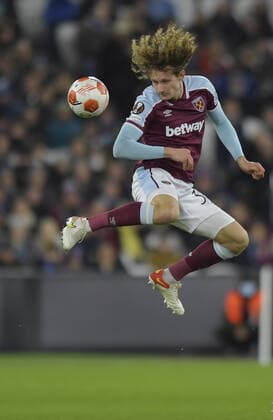 Mandatory Credit: Photo by James GriffithsWest Ham United Shutterstock (12637613ab) Alex Kral of West Ham United in action West Ham United v Dinamo Zagreb, UEFA Europa League, Group H, Football, London Stadium, London, UK - 09 Dec 2021 EDITORIAL USE ONLY No use with unauthorised audio, video, data, fixture lists, club league logos or live services. Online in-match use limited to 120 images, no video emulation. No use in betting, games or single club league player publications. West Ham United v Dinamo Zagreb, UEFA Europa League, Group H, Football, London Stadium, London, UK - 09 Dec 2021 EDITORIAL USE ONLY No use with unauthorised audio, video, data, fixture lists, club league logos or live services. Online in-match use limited to 120 images, no video emulation. No use in betting, games or single club league player publications.  Copyright: xJamesxGriffithsWestxHamxUnited Shutterstockx 12637613ab