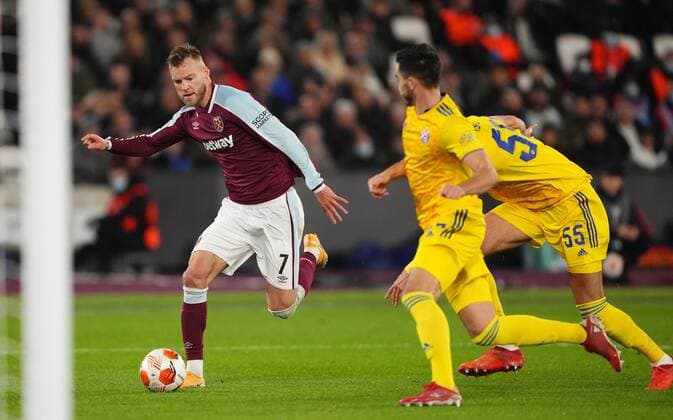 Mandatory Credit: Photo by Jed Leicester Shutterstock (12637592bb) Andriy Yarmolenko of West Ham West Ham United v Dinamo Zagreb, UEFA Europa League, Group H, Football, London Stadium, London, UK - 09 Dec 2021 EDITORIAL USE ONLY No use with unauthorised audio, video, data, fixture lists, club league logos or live services. Online in-match use limited to 120 images, no video emulation. No use in betting, games or single club league player publications. West Ham United v Dinamo Zagreb, UEFA Europa League, Group H, Football, London Stadium, London, UK - 09 Dec 2021 EDITORIAL USE ONLY No use with unauthorised audio, video, data, fixture lists, club league logos or live services. Online in-match use limited to 120 images, no video emulation. No use in betting, games or single club league player publications.  Copyright: xJedxLeicester Shutterstockx 12637592bb