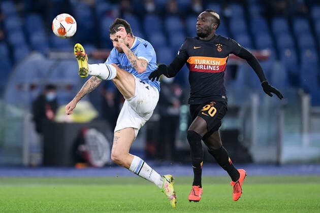 SS Lazio v Galatasaray - Europa League Mbaye Diagne of Galatasaray and Francesco Acerbi of SS Lazio compete for the ball during the UEFA Europa League match between SS Lazio and Galatasaray at Stadio Olimpico, Rome, Italy on 9 December 2021. Roma Roma Italy  Copyright: xGiuseppexMaffiax originalFilename:maffia-sslaziov211209_npsXc.jpg