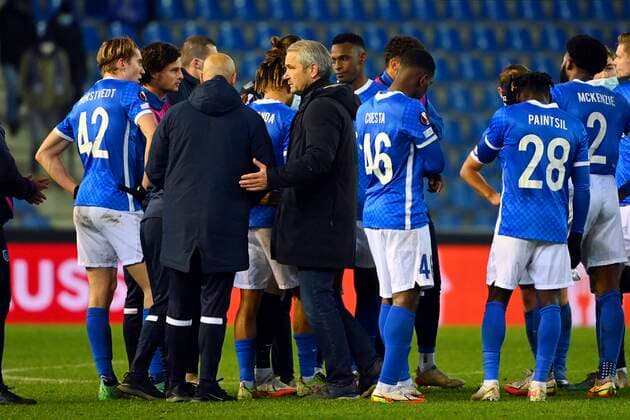 GENK, BELGIUM - DECEMBER 09 : Bernd Storck head coach of KRC Genk during the UEFA Europa League Group stage H match between KRC Genk and SK Rapid Wien on December 9, 2021 in Genk, Belgium, 9 12 2021 ( KRC Genk v Rapid Wien - UEFA Europa League PhotoNews Panoramic 