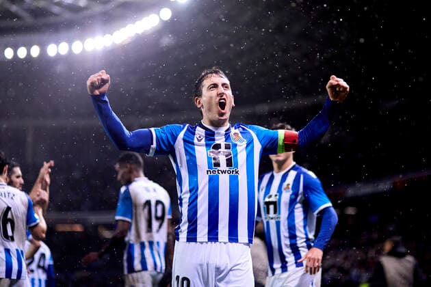 FOOTBALL - UEFA Europa League - Real Sociedad v PSV Eindhoven Mikel Oyarzabal of Real Sociedad reacts after scoring goal during the UEFA Europa League group B match between Real Sociedad and PSV Eindhoven at Reale Arena on 9 of December, 2021 in San Sebastian, Spain. San Sebastian Reale Arena Basque Country Spain RSOvPSV004 Copyright: xRicardoxLarreinax