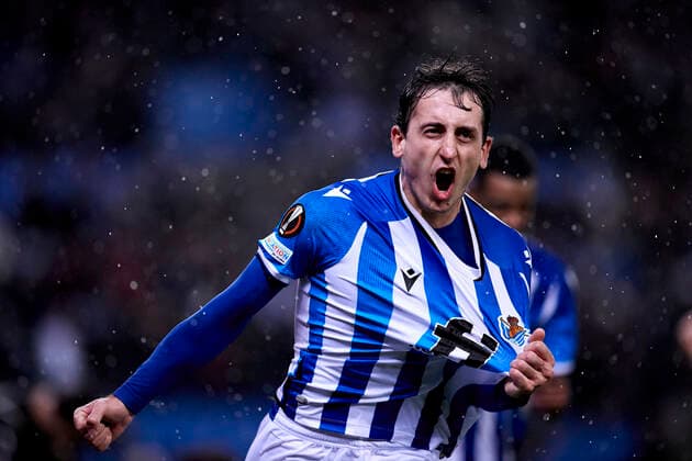 FOOTBALL - UEFA Europa League - Real Sociedad v PSV Eindhoven Mikel Oyarzabal of Real Sociedad reacts after scoring goal during the UEFA Europa League group B match between Real Sociedad and PSV Eindhoven at Reale Arena on 9 of December, 2021 in San Sebastian, Spain. San Sebastian Reale Arena Basque Country Spain RSOvPSV036 Copyright: xRicardoxLarreinax